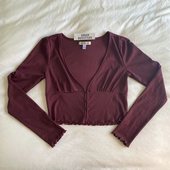 Urban Outfitters Ruby Button Up Cropped Top - Picture 2 of 2